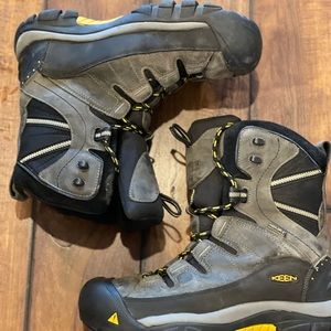 Mens keen work boots,size 8.5 like new